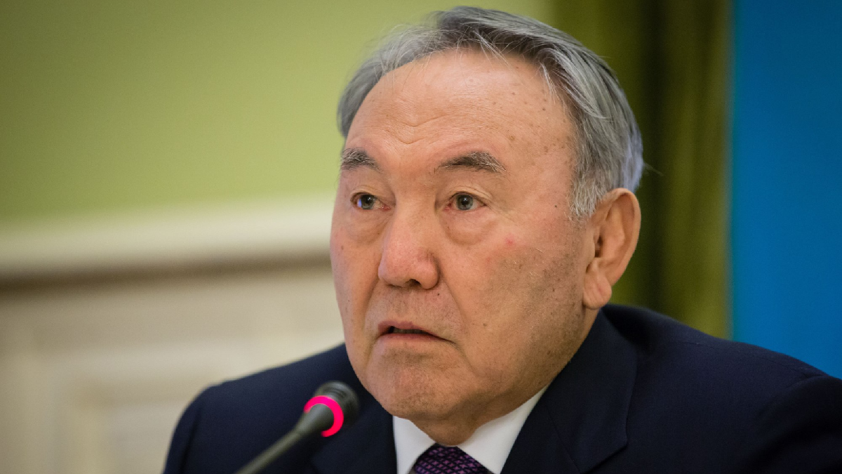 Назарбаев объяснил причину непризнания Казахстаном оккупированного Крыма «российским»